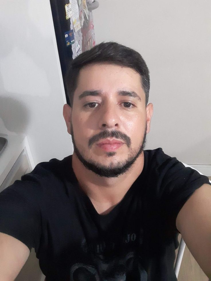 <em>Santiago H.</em>